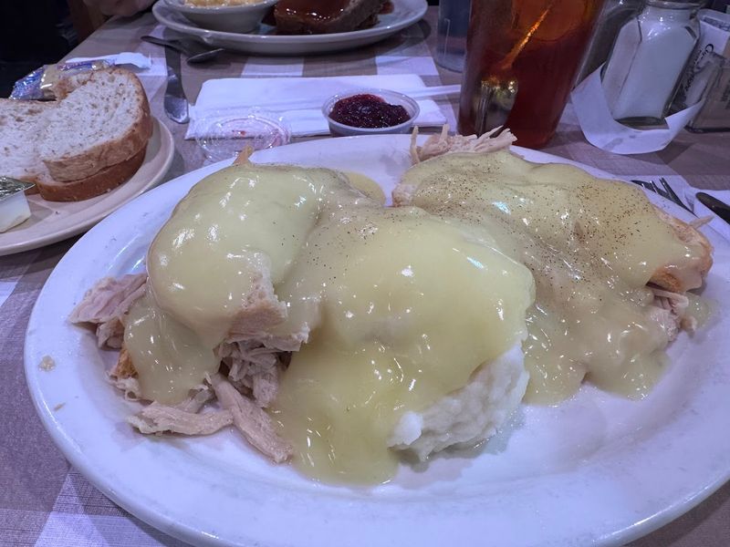 Hearty Amish Home Cooking On Every Plate