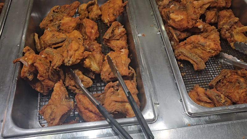 Pressure Fried Chicken That Wears The Crown