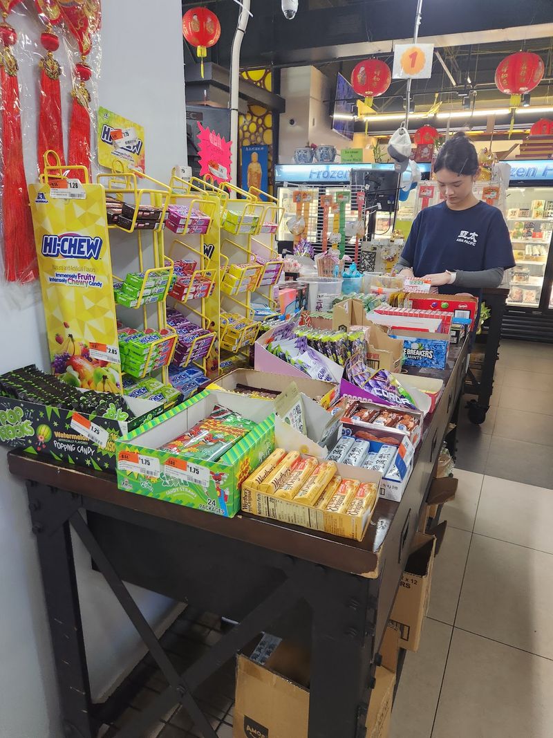Pretty Plates, Chopsticks, And Viral Snacks