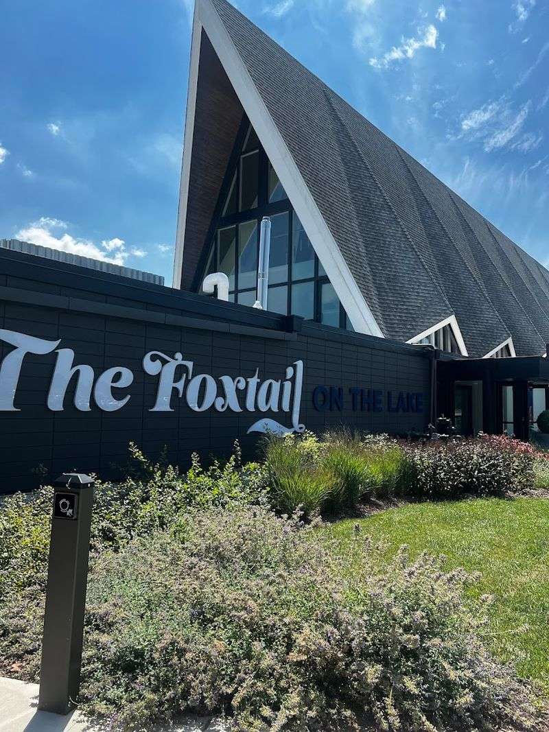 Only 20 Minutes From O'Hare Airport