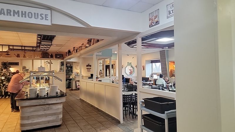 Hours, Peak Times, And Best Seats