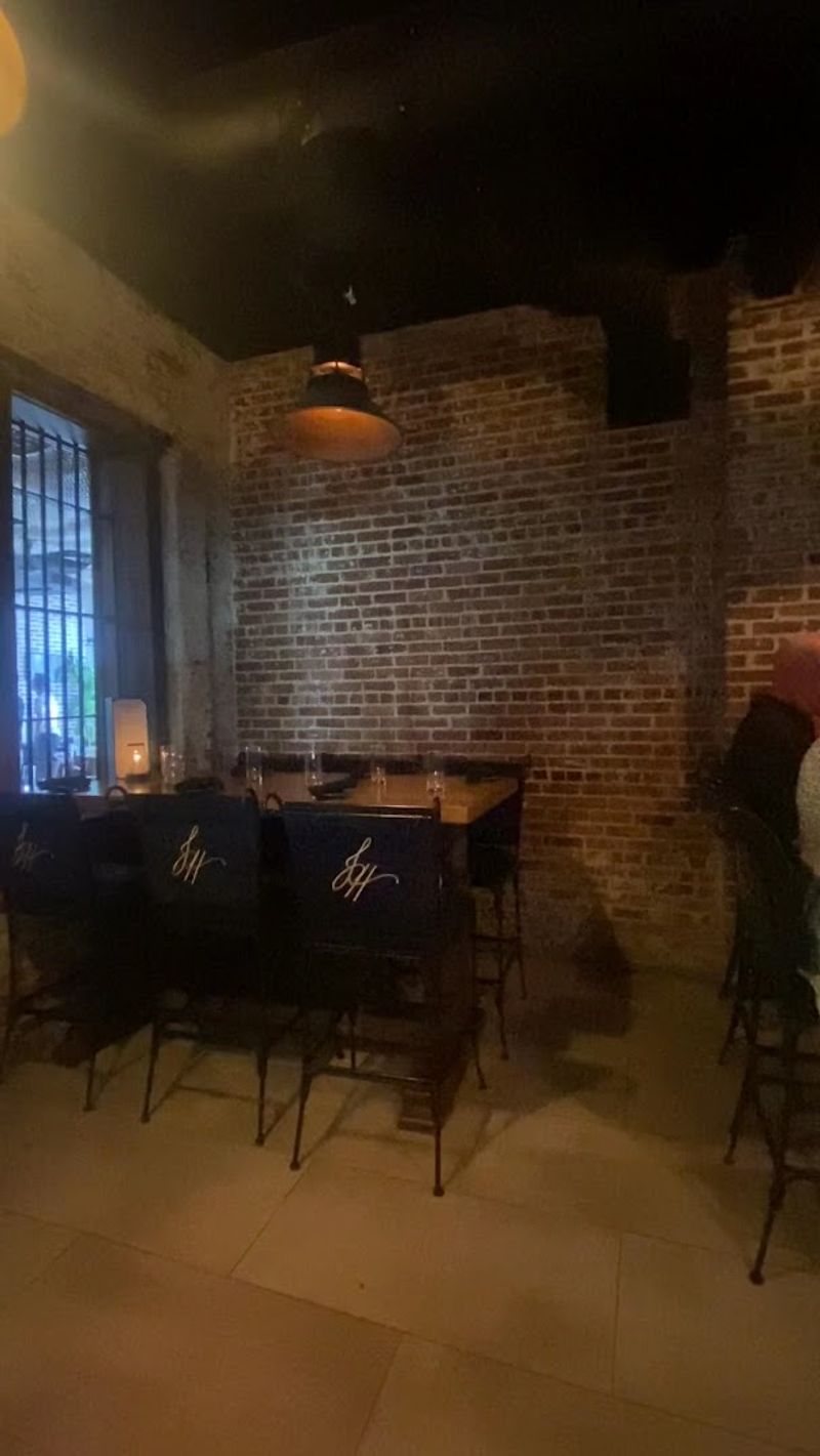 When To Go, Reservations, And Tips