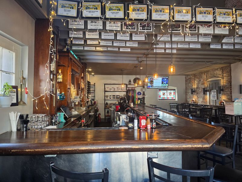 Hours, Peak Times, And Smart Timing Tips