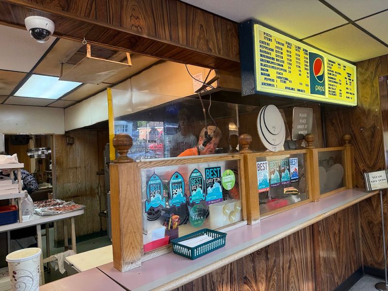 Dine-In or Carry-Out: How The Experience Works