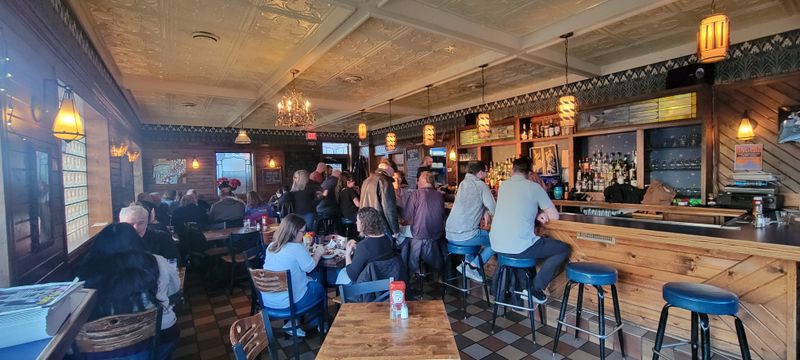 The Regulars Who Make It Home