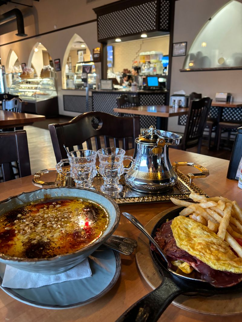 Hours, Peak Times, And Planning Tips