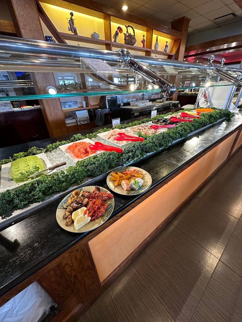 The Atmosphere Inside the Dining Room