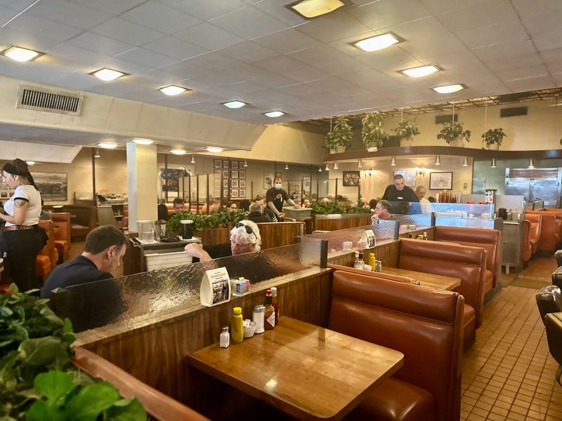 Celebrity Magnet And Hollywood Connection