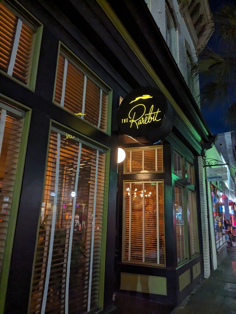 Atmosphere with Actual Personality