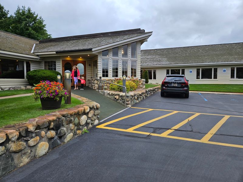 The Location Keeps Tourists Away