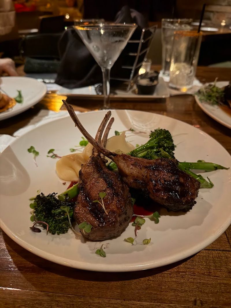 The Saddle Room - Hoffman Estates