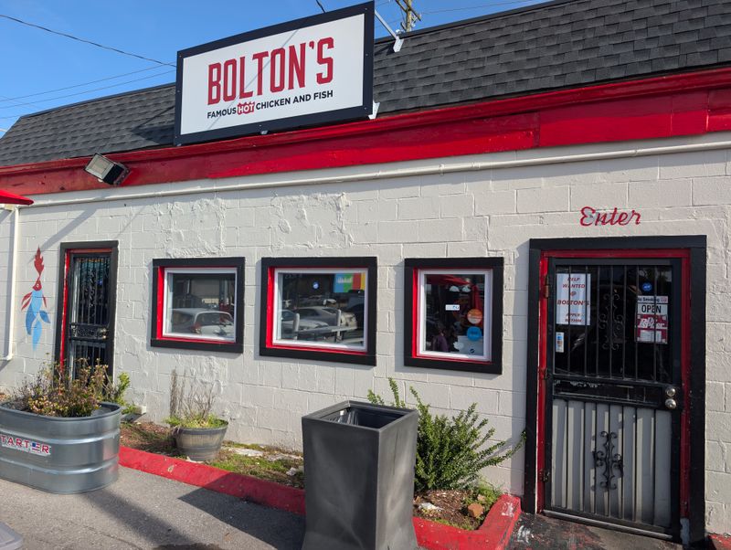 Bolton's Famous Hot Chicken & Fish – 624 Main St, Nashville, TN 37206