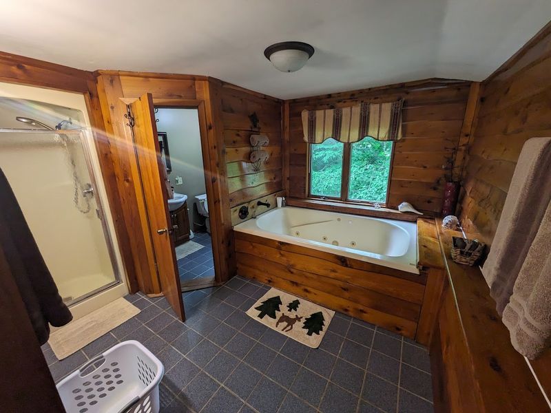 Cozy Cabins With Extra Comforts