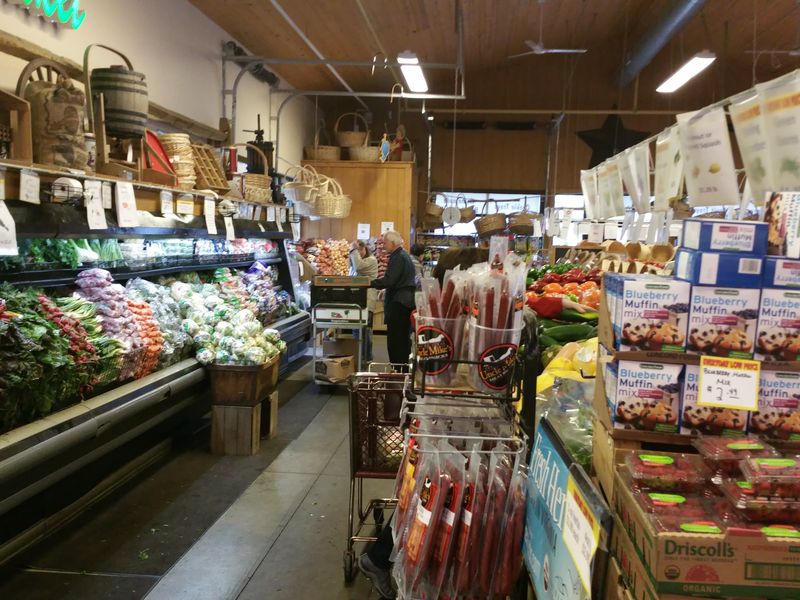 Produce Place Market & Deli, Willoughby Hills