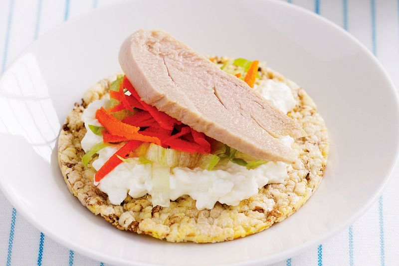 Rice Cakes With Tuna