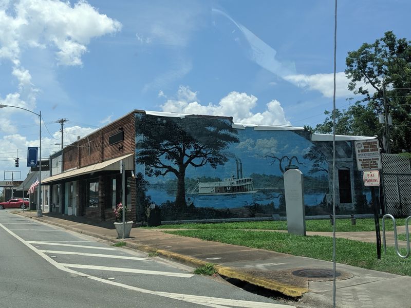 Proximity To Tallahassee Adds Big-City Convenience Proximity To Tallahassee Adds Big-City Convenience