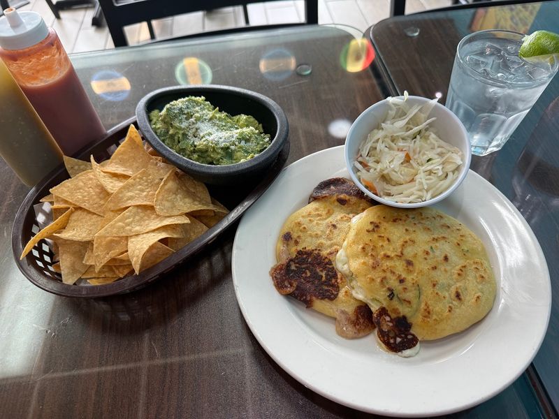 Pupuseria & Restaurant 
