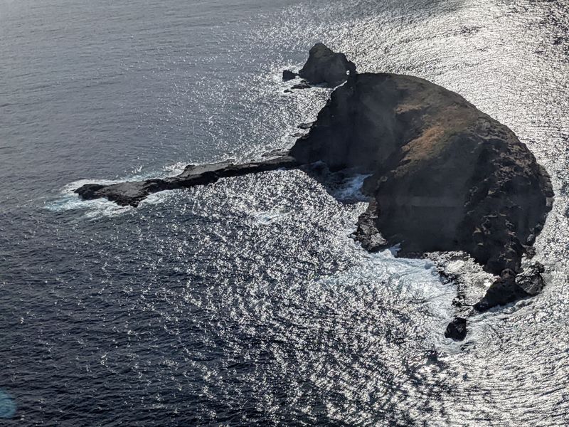 Mokuhoʻoniki – Elephant Rock For Hardcore Divers
