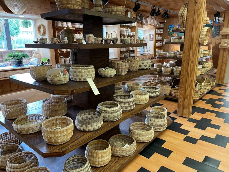Qualla Arts And Crafts Mutual