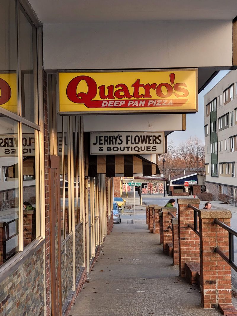 Quatro's Deep Pan Pizza