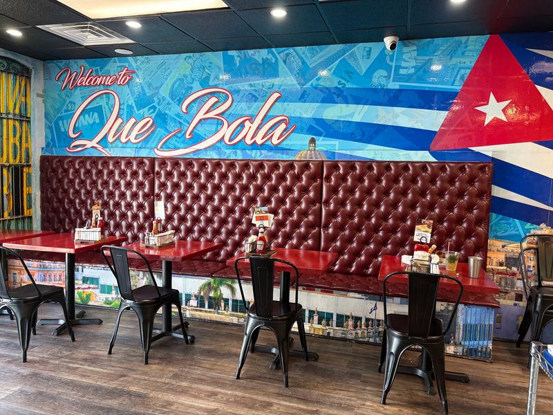 Qué bolà! Cuban Cafe, Des Plaines, IL
