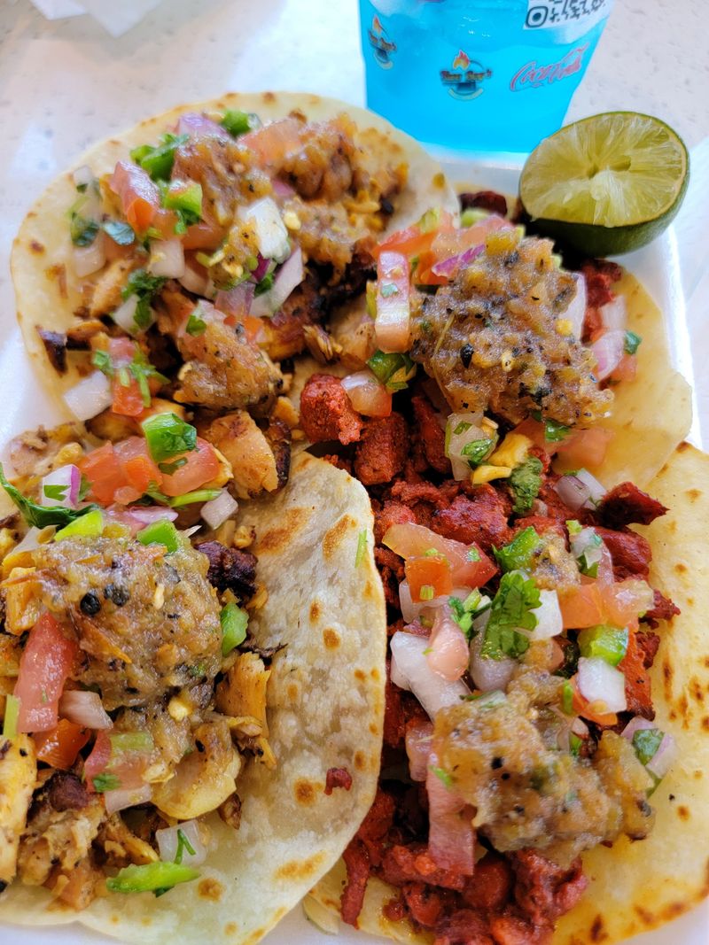 Pollo Tacos That Steal The Spotlight