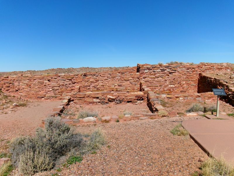 Quick Dirt Trail, Seven Hundred Rooms
