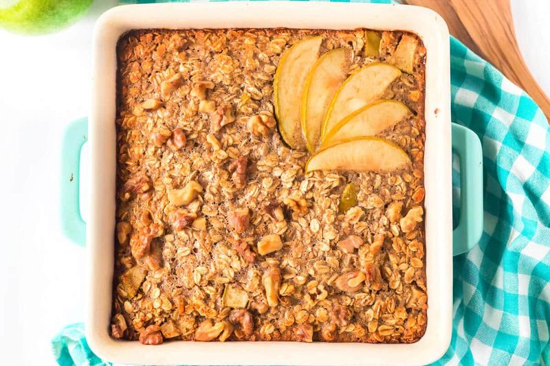 Apple Cinnamon Baked Oatmeal