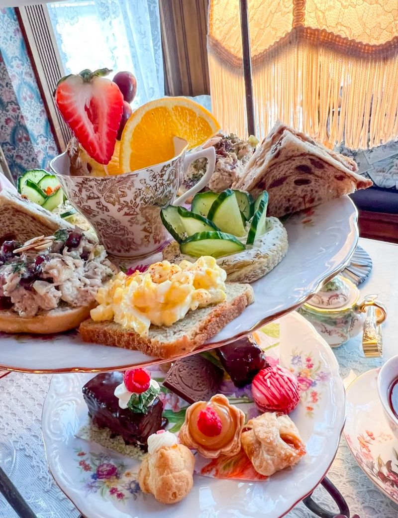 Quintealia's Tea Parlor, Burton