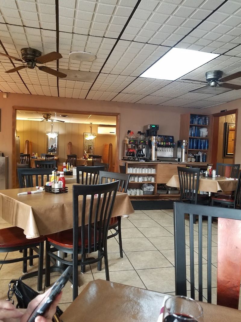 R & B's Family Restaurant, Staunton