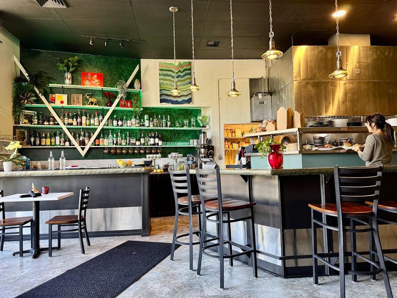 RUT Bar & Kitchen