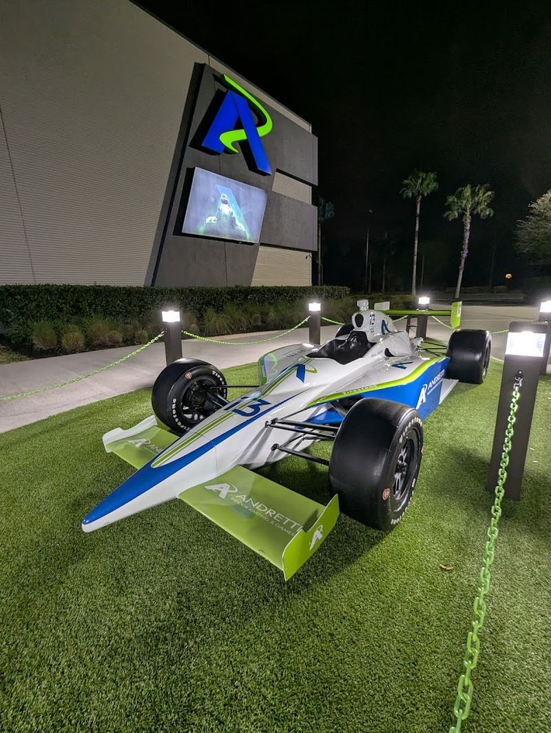 Racing Simulators That Expose Your Overconfidence