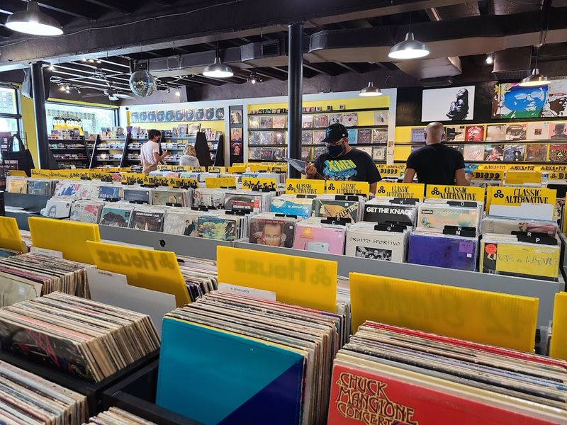 Radio-Active Records, Fort Lauderdale, FL