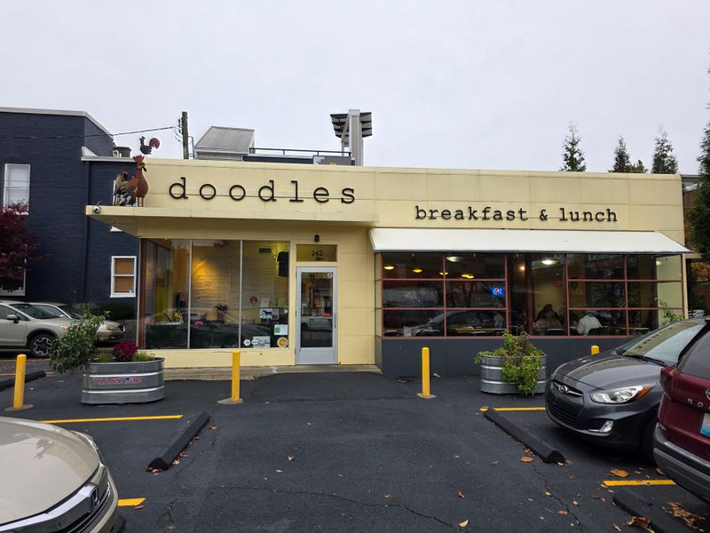 Doodles Breakfast & Lunch