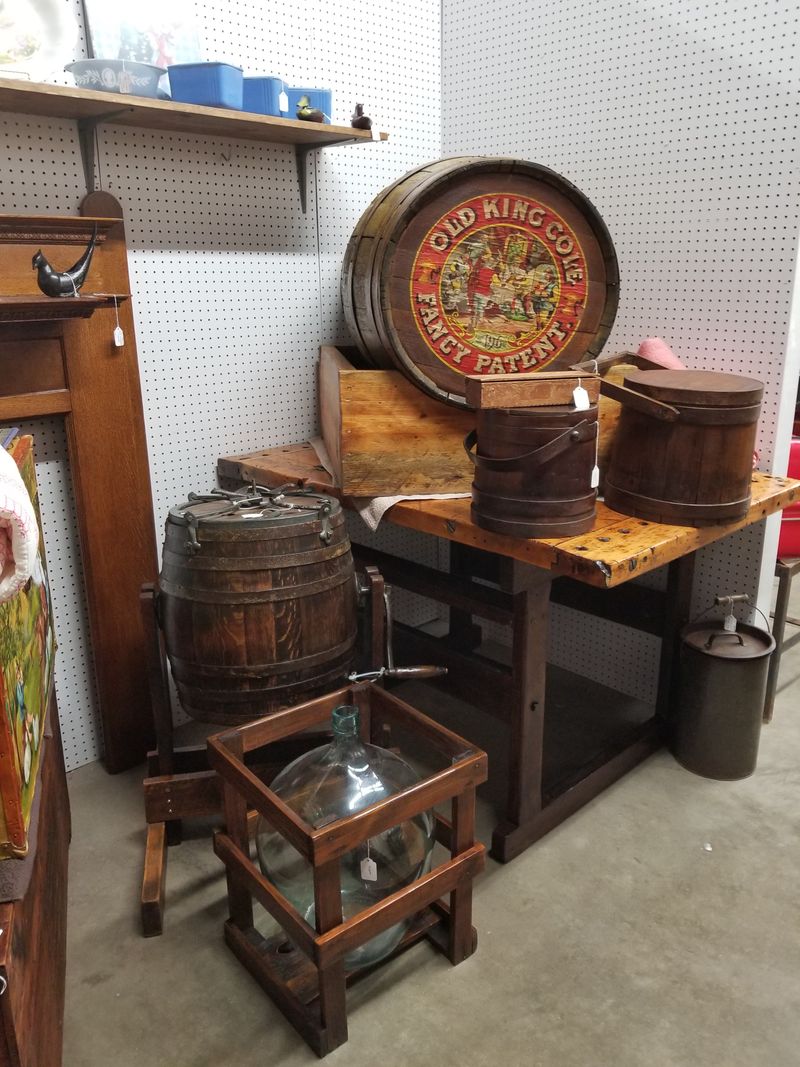 Architectural Gems & Outdoor Finds