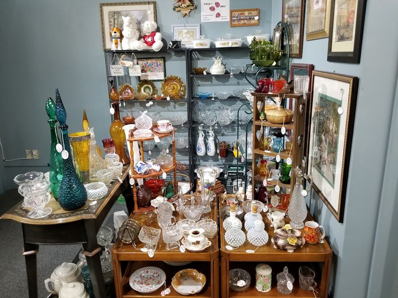 Well-Organized Booths That Make Browsing Easy