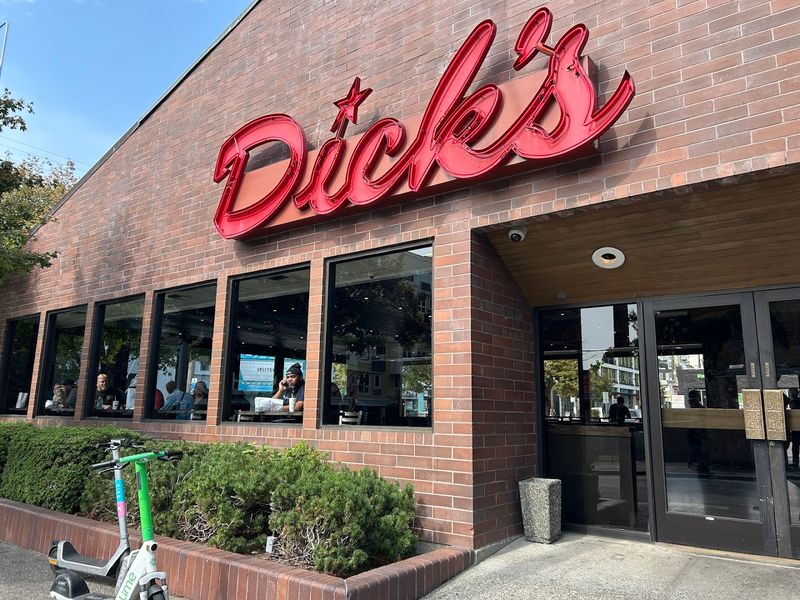 Dick’s Drive In Queen Anne