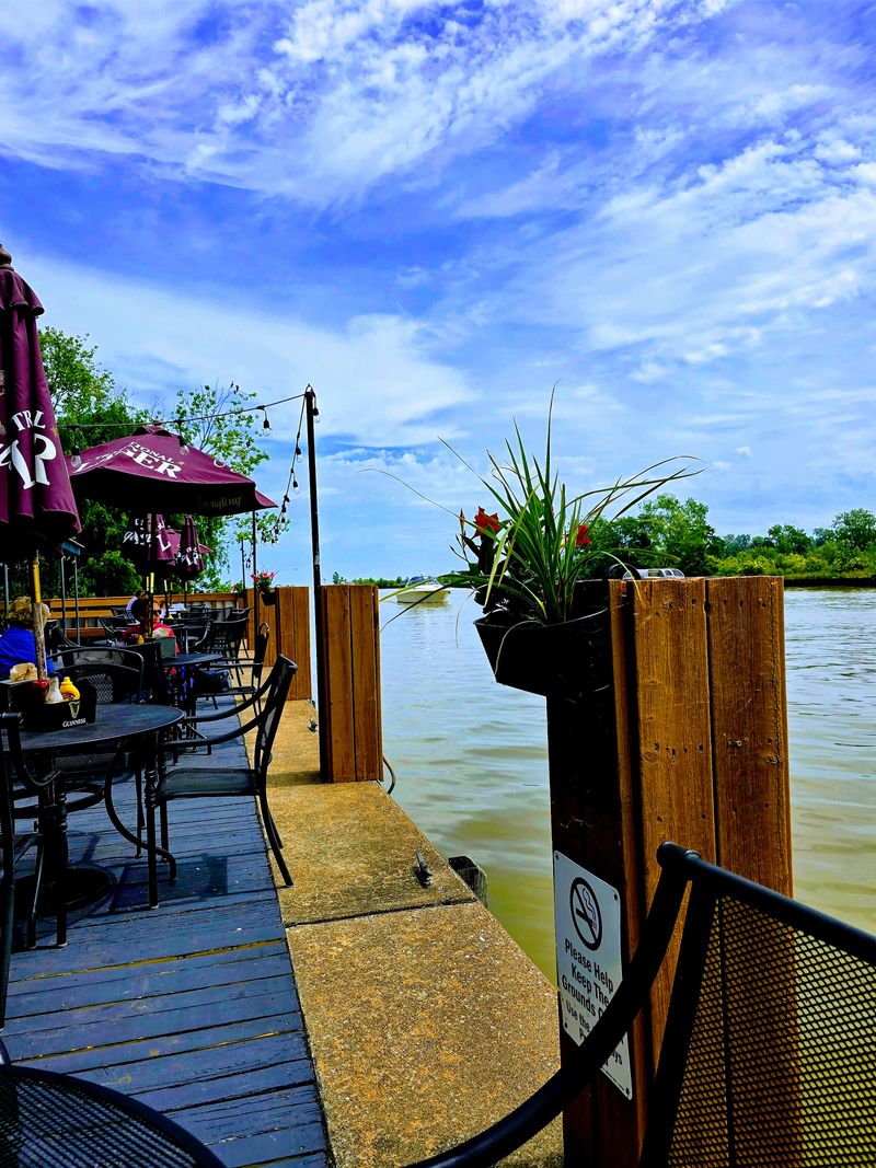 Harbor House Bar & Grill, Huron