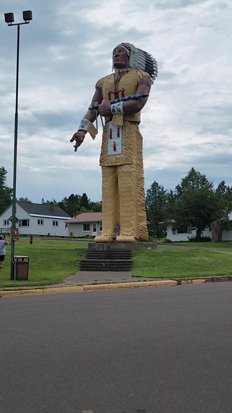 Finding The Right Scale In Photos