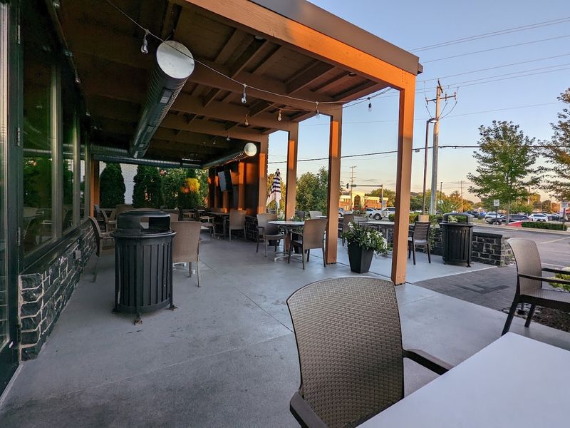 The Welcoming Atmosphere And Dining Space Inside