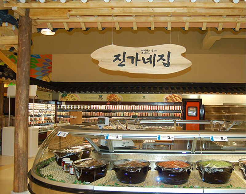 Ready-to-Eat Meals and the Famous Walnut Cakes