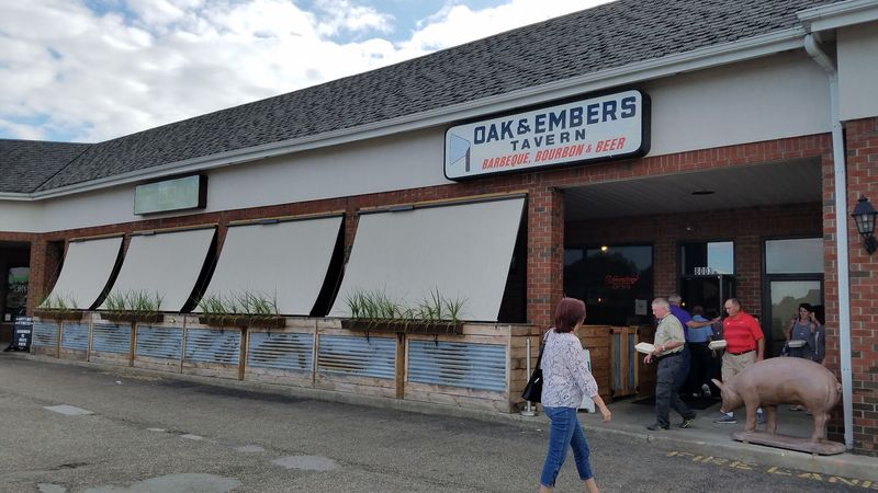 Oak and Embers Tavern, Chesterland