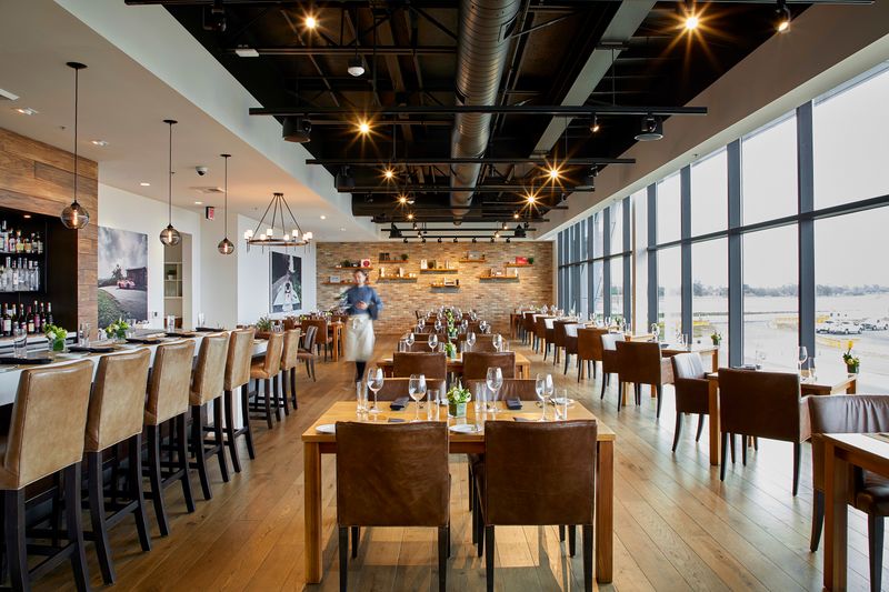 Restaurant 917: Carson's Porsche-Powered Culinary Racetrack
