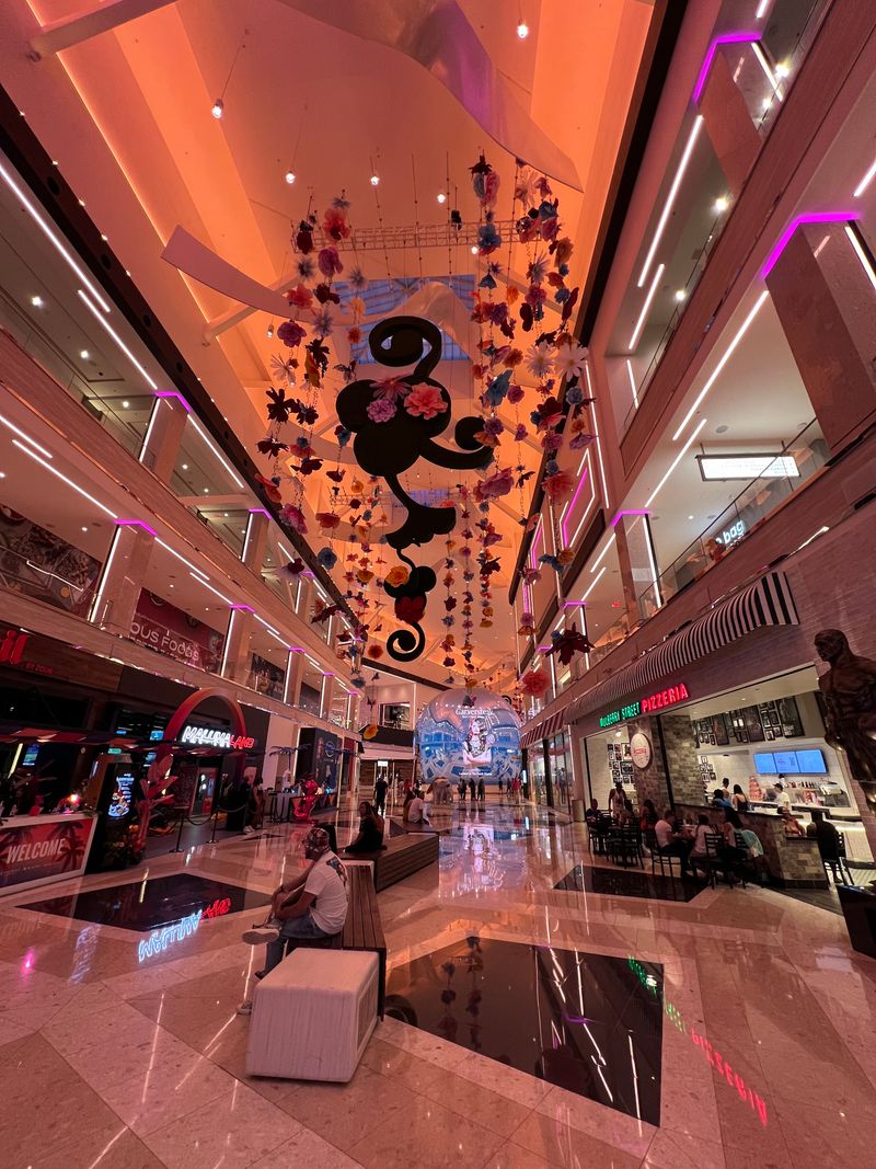 Convenient Location On North 75th Avenue