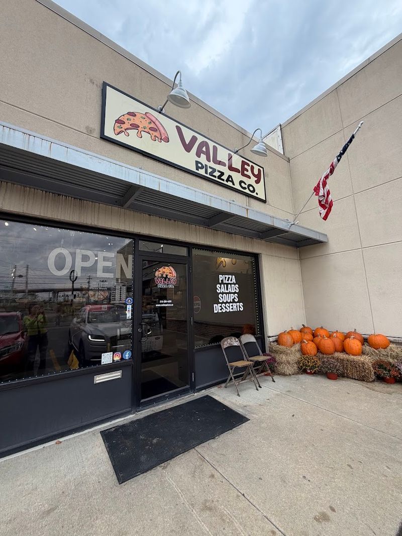 Valley Pizza Co., Valley View