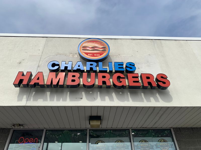 Charlie’s Hamburgers, Folsom