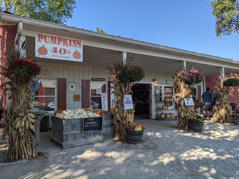 Red Wagon Farm, Columbia Station