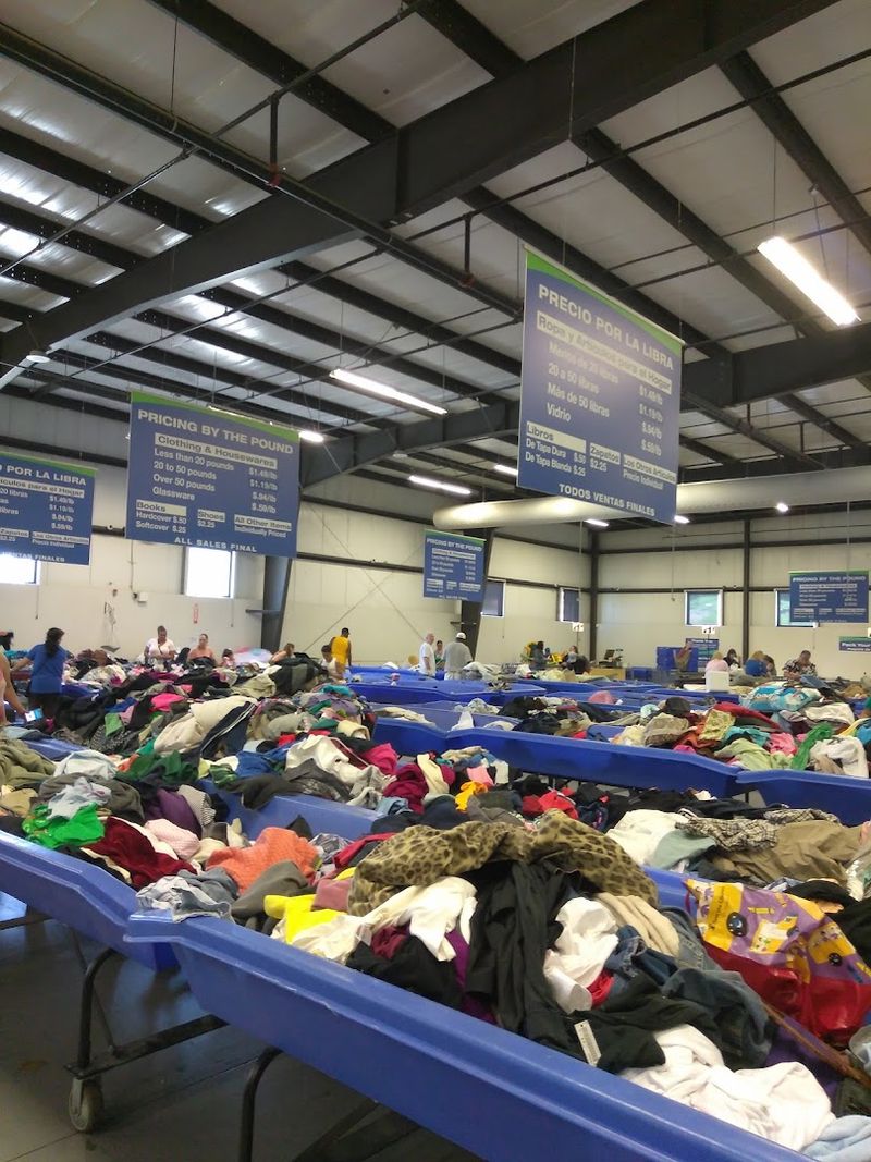 Goodwill Outlet Center & Donation Center, Reading