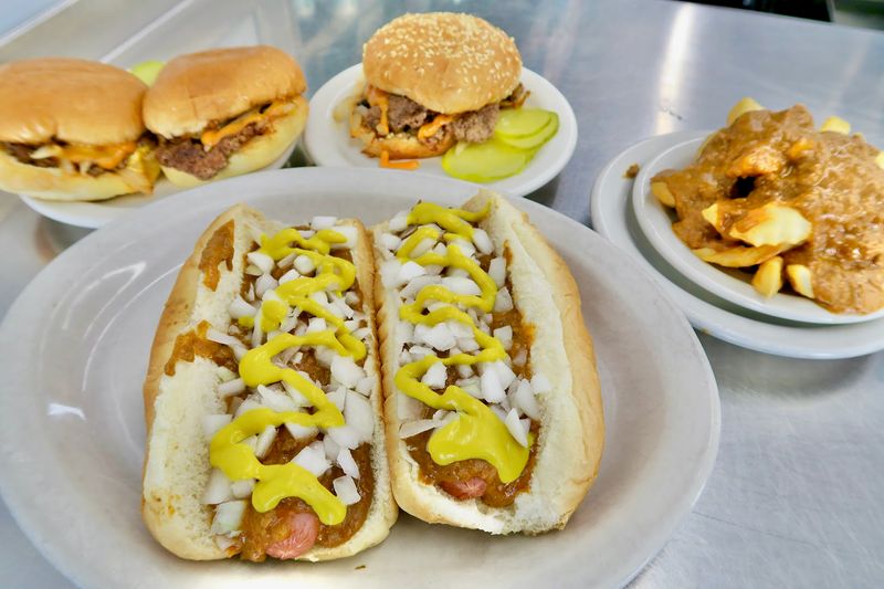 Bates Hamburgers, Livonia