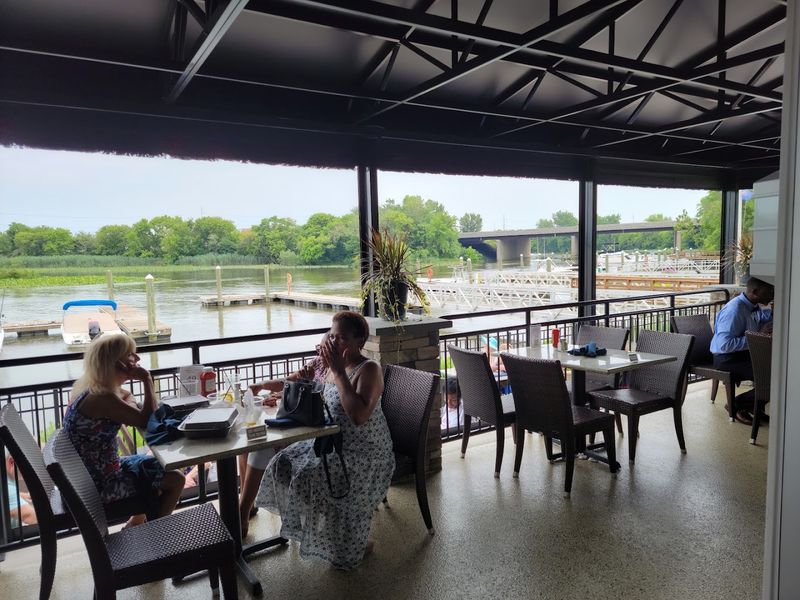 Stinger's Waterfront — Ridley Park